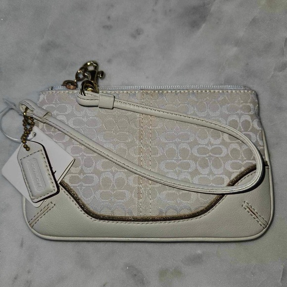 Coach Wristlet - Picture 4 of 7